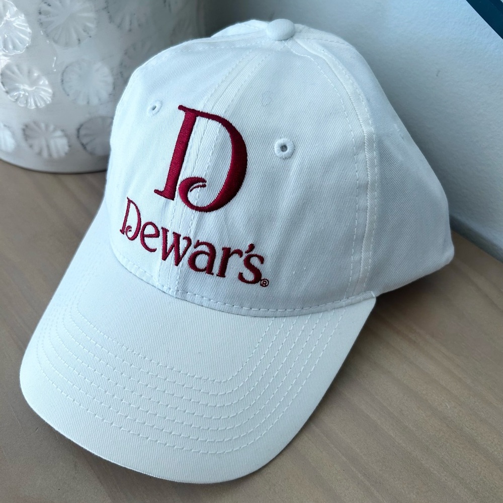 ⭐️ NEW Callaway Dewards Scotch Whiskey White and Red Logo Golf Cap Hat